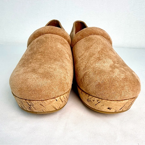 Corky’s Tan Suede Clogs Women’s Size 9 EUC - Picture 5 of 13